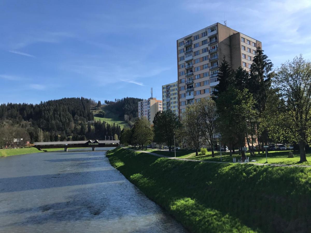 דולני קובין Sunny Appartment By The River מראה חיצוני תמונה